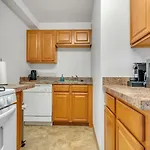 Pp 2006 Beautiful Professional 1Br Apt, Pool