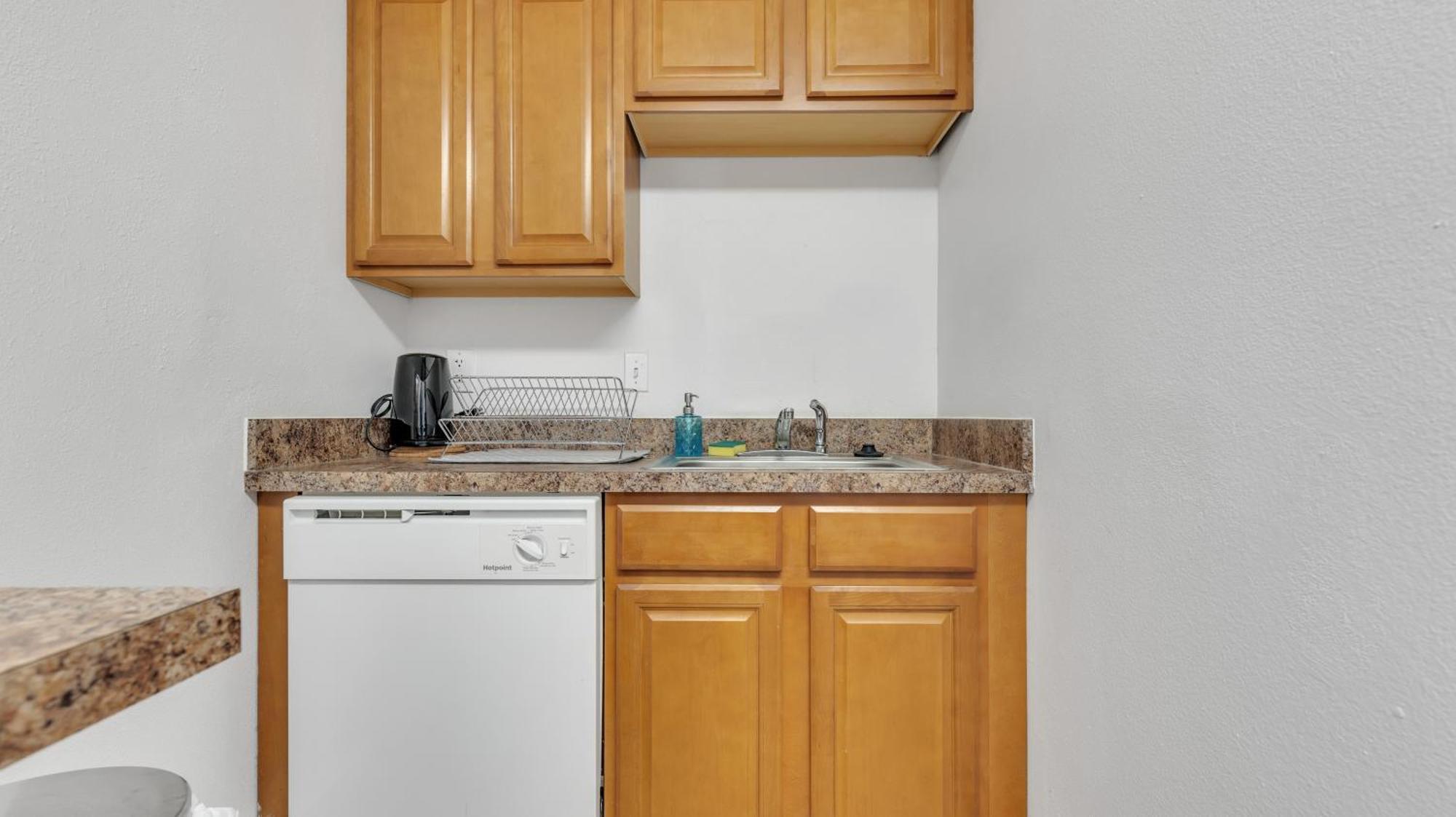 Pp 2006 Beautiful Professional 1br Apt, Pool